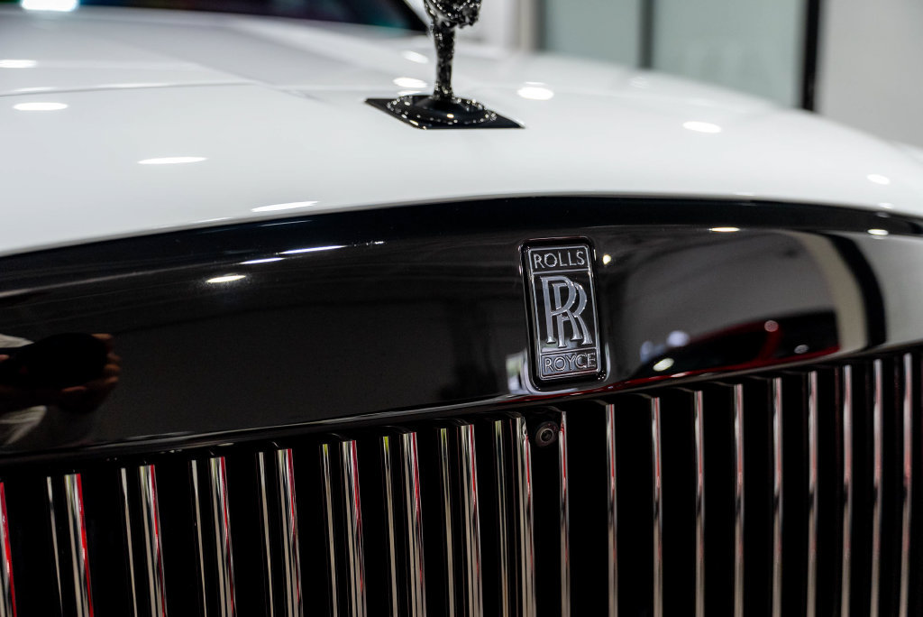 Used 2022 Rolls-Royce Cullinan Black Badge AWD/4WD image 21