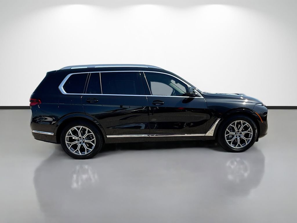 Used 2023 BMW X7 xDrive40i w/ Premium Package image 2