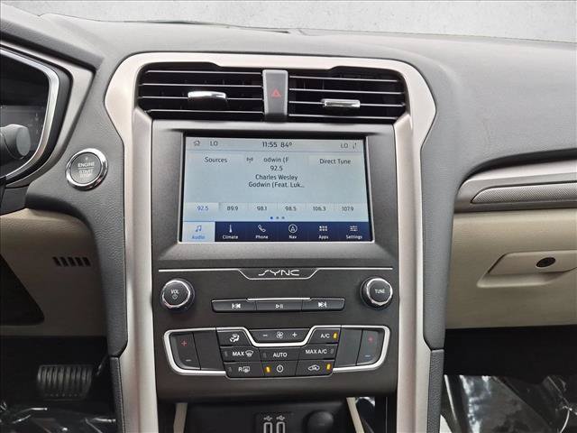 Used 2020 Ford Fusion SE FWD image 15