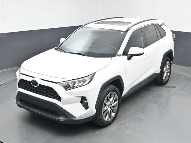 Used 2020 Toyota RAV4 XLE Premium image 36