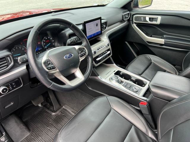 Used 2023 Ford Explorer XLT w/ Equipment Group 202A image 18