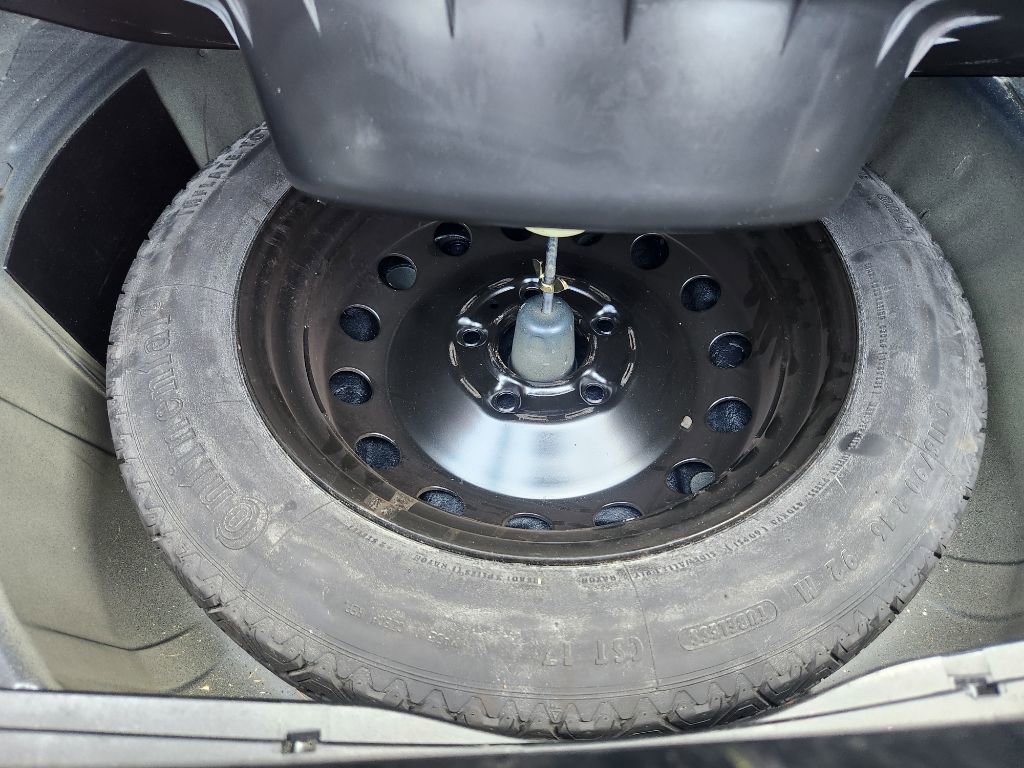 Used 2004 BMW 325Ci CI image 38