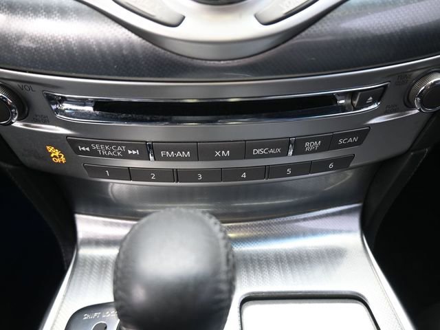 Used 2017 INFINITI Q70 L 3.7 image 3