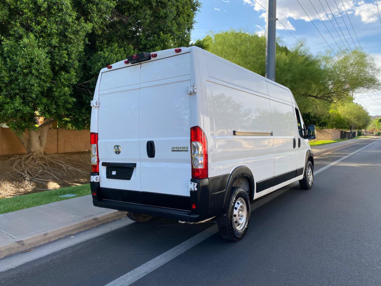 Used 2022 RAM ProMaster 2500 w/ Convenience Group FWD image 9