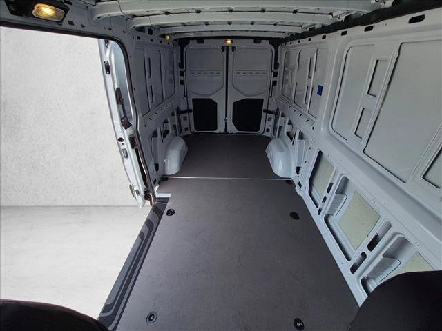 Used 2025 Mercedes-Benz Sprinter 2500 image 18