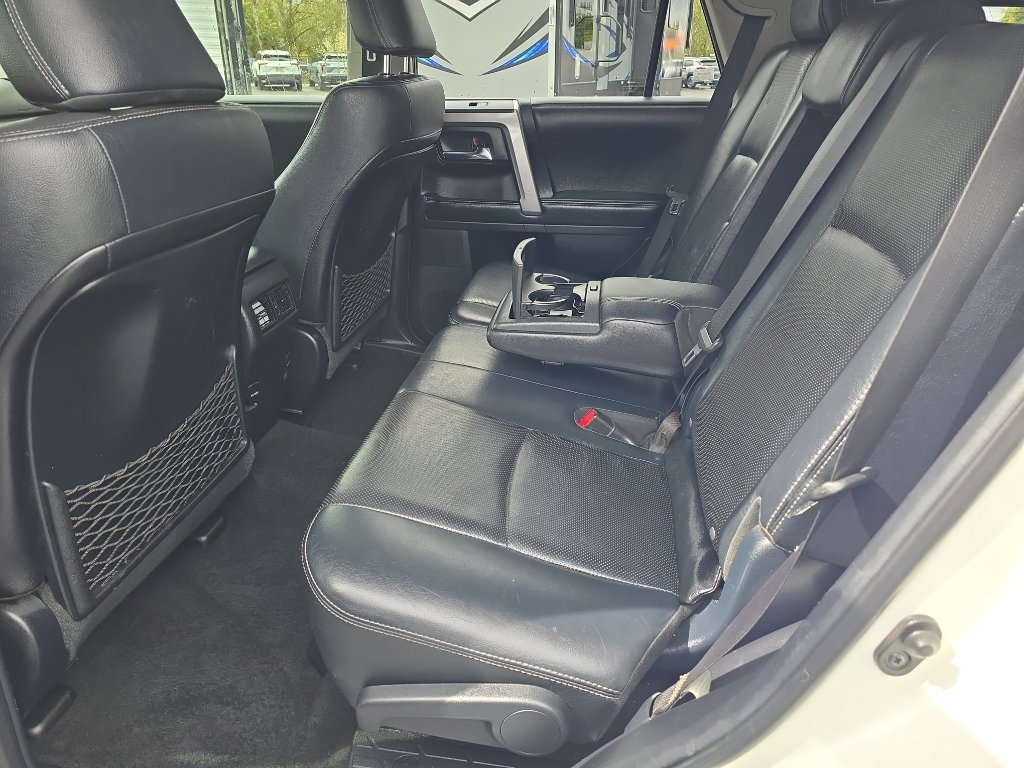 Used 2015 Toyota 4Runner Limited AWD/4WD image 17