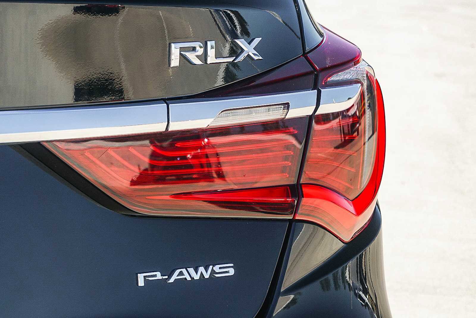 Used 2018 Acura RLX w/ Technology Package image 12