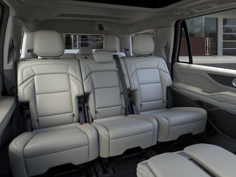 New 2026 Lincoln Navigator Reserve AWD/4WD image 11