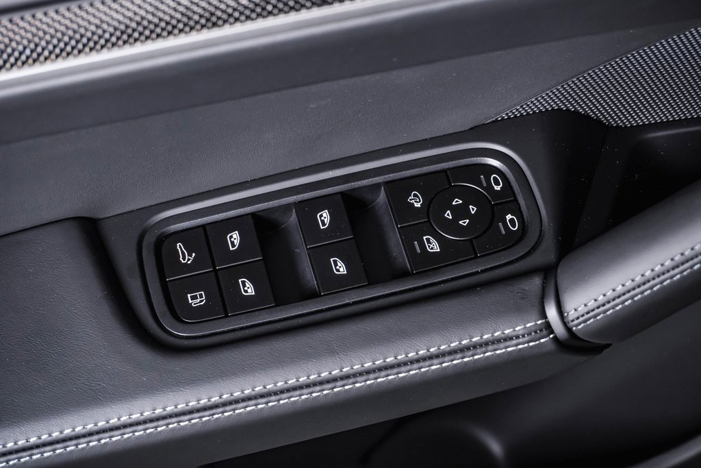 New 2025 Porsche Cayenne Turbo image 26