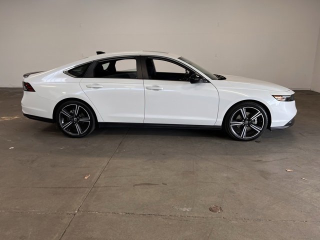 Used 2023 Honda Accord Sport image 2