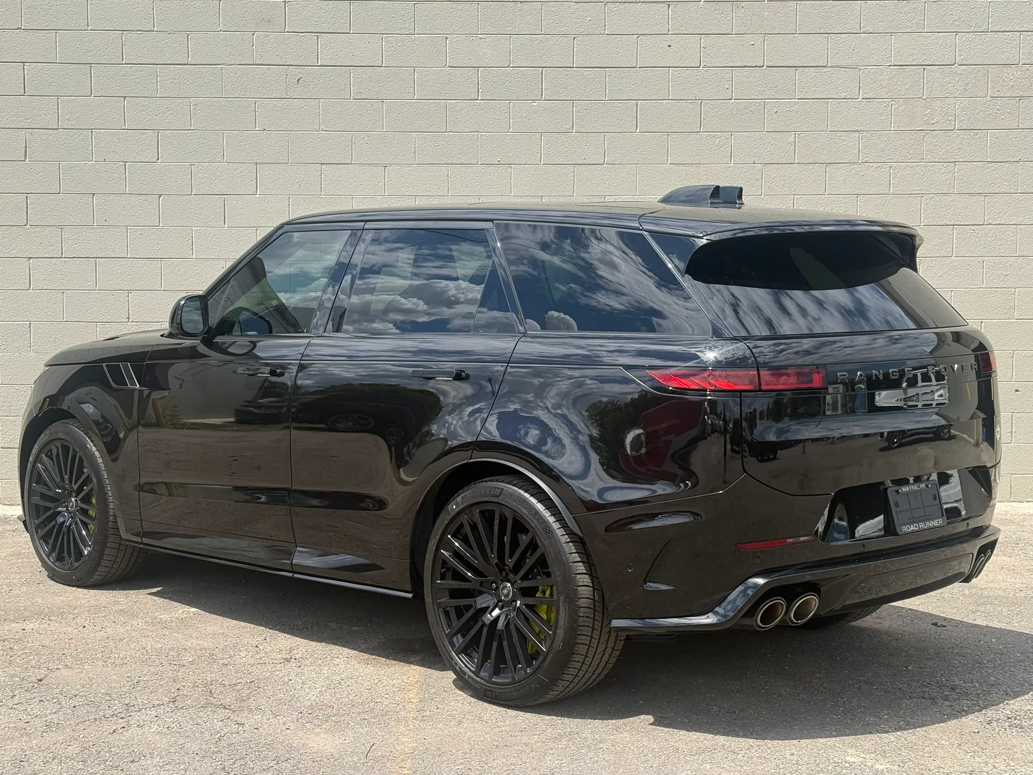 Used 2024 Land Rover Range Rover Sport AWD/4WD image 10