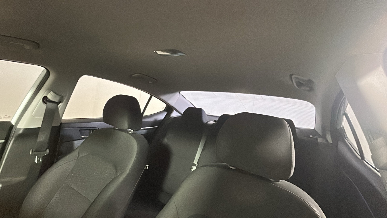 Used 2020 Hyundai Elantra SE w/ Cargo Package (C1) FWD image 16