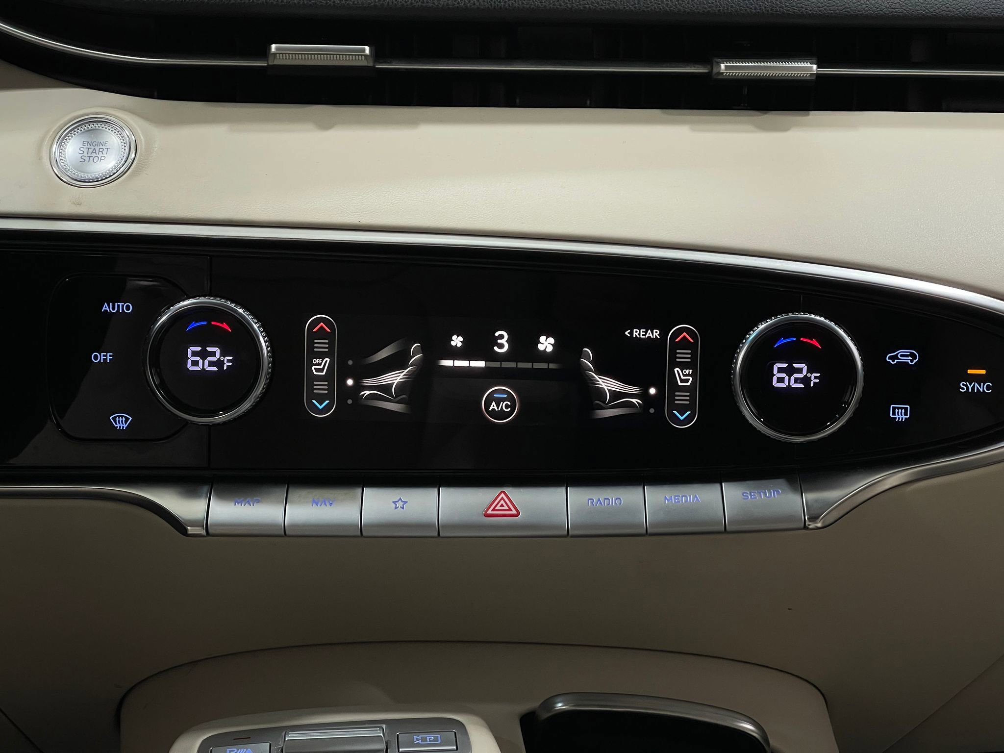 Used 2022 Genesis GV70 2.5T w/ Select Package image 24