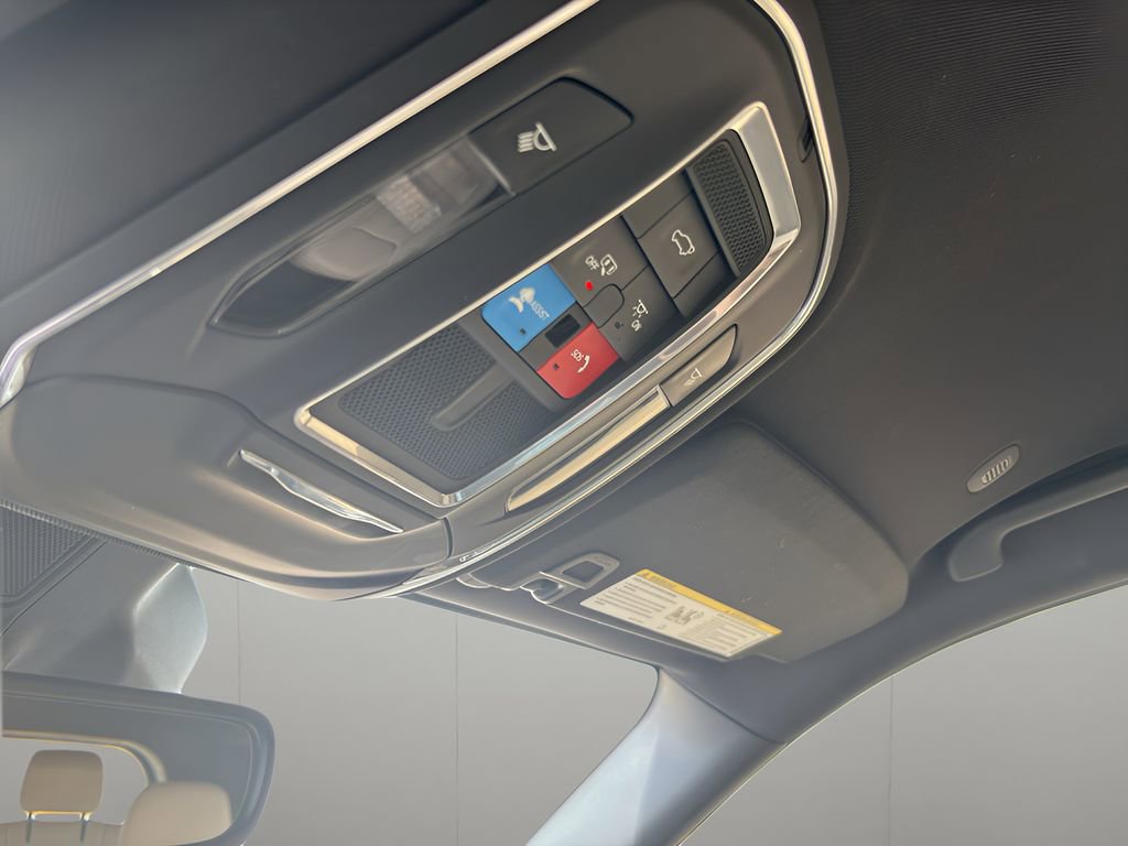 Used 2024 Jeep Grand Cherokee L Limited w/ Black Appearance Package image 12