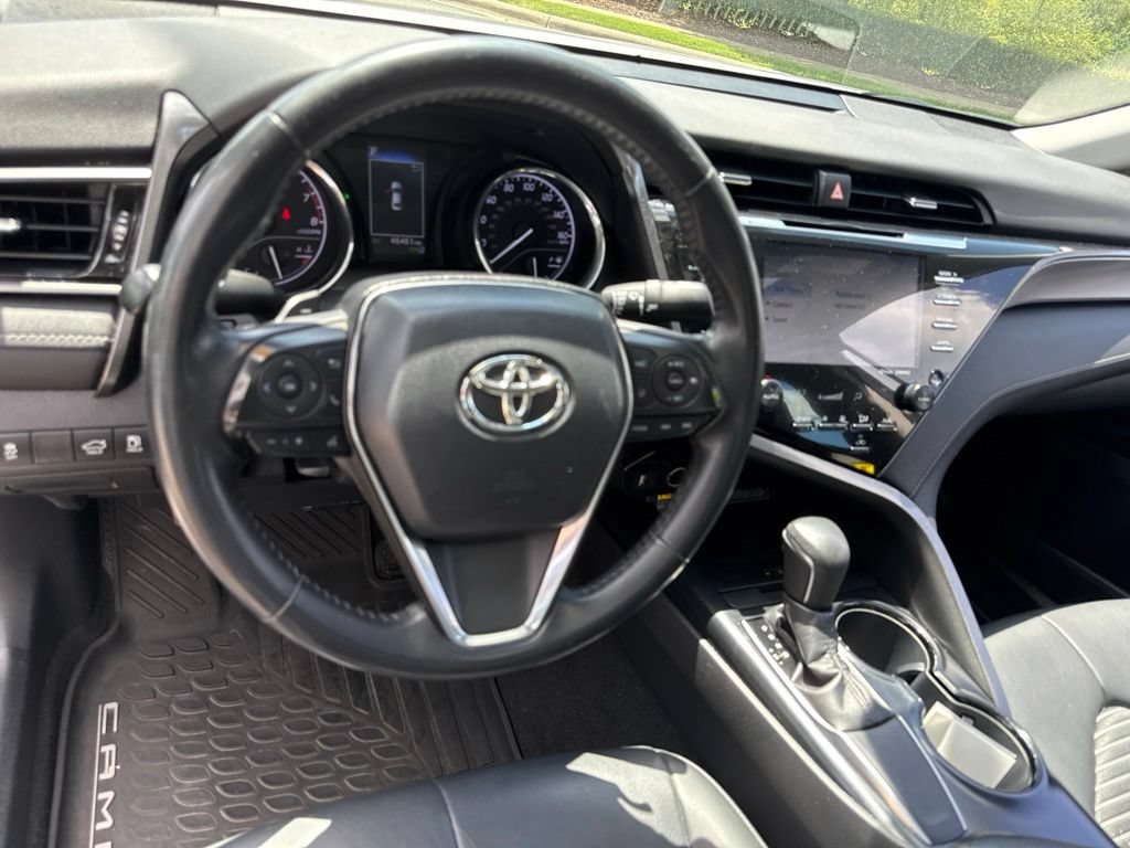 Used 2019 Toyota Camry SE w/ Audio Package FWD image 9