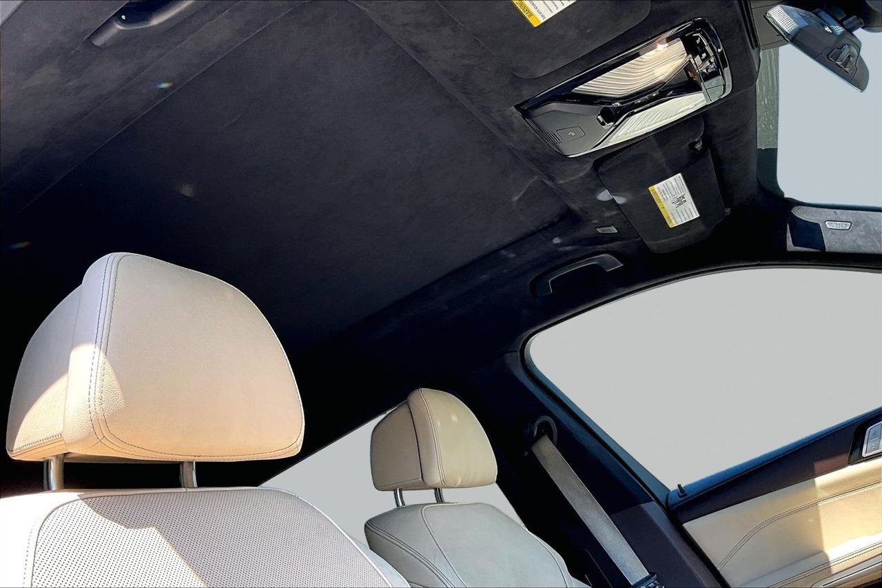 Used 2019 BMW X7 xDrive40i w/ Premium Package AWD/4WD image 28