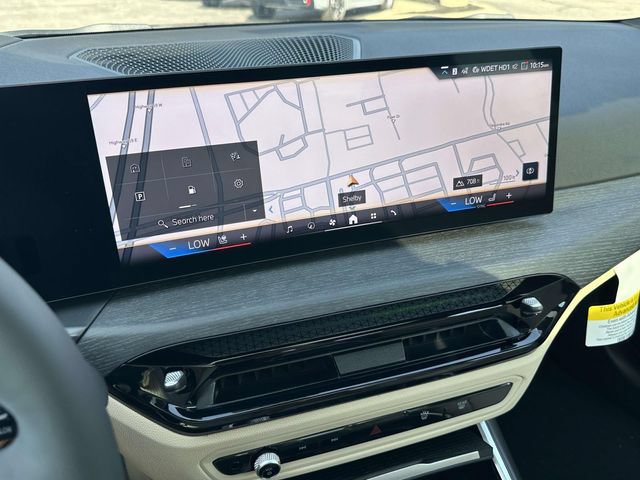 New 2026 BMW 330i xDrive Sedan w/ Premium Package AWD/4WD image 16