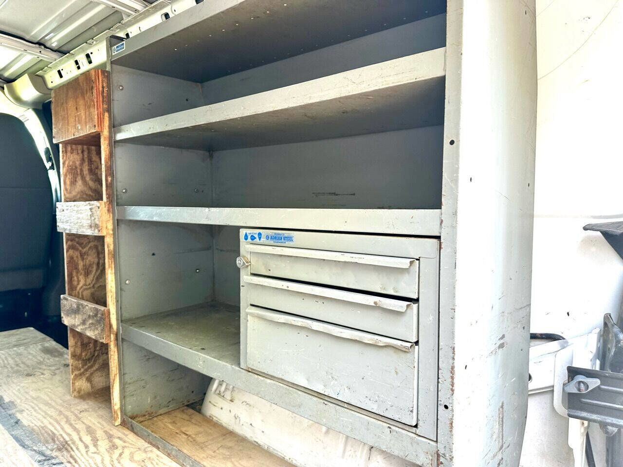 Used 2014 Chevrolet Express 2500 image 24