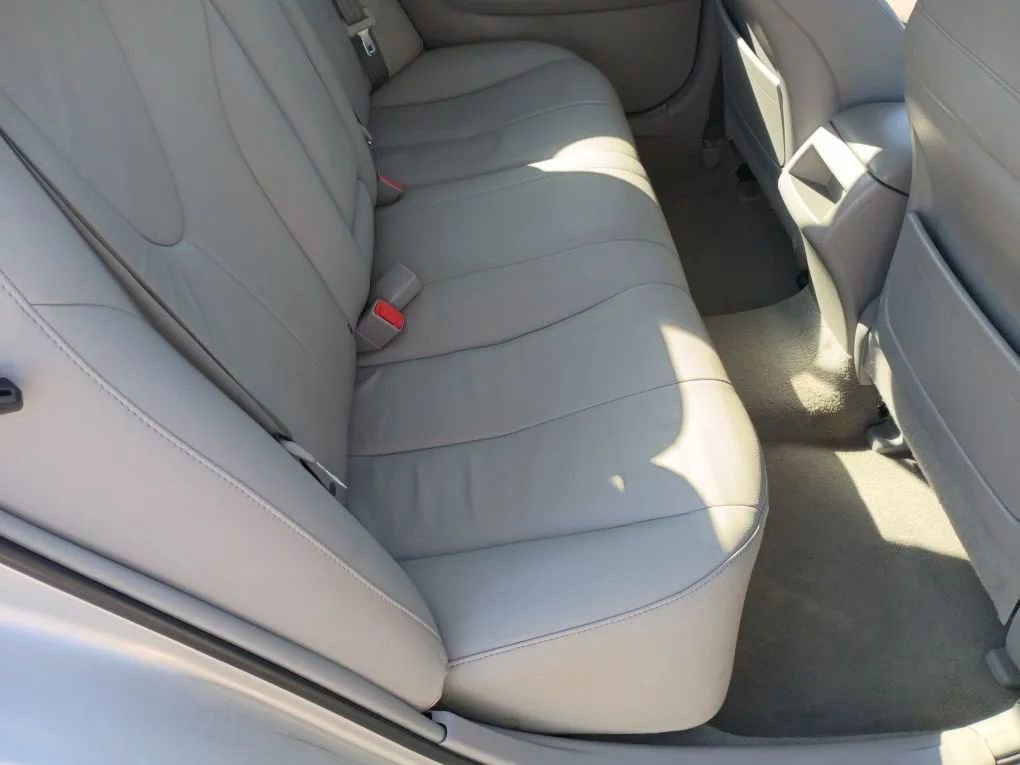 Used 2011 Toyota Camry XLE image 20