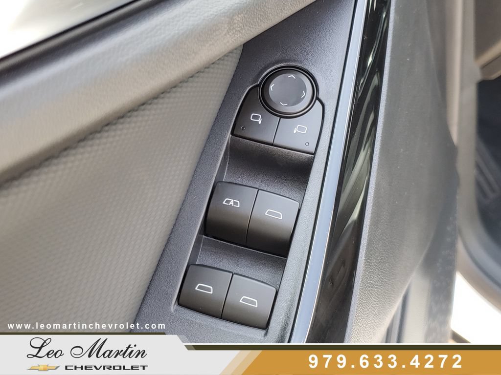 New 2026 Chevrolet Equinox LT w/ Convenience Package II FWD image 18
