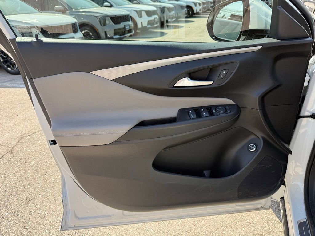 Used 2024 Buick Envista Avenir image 7