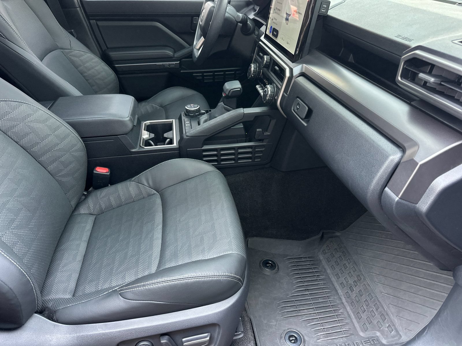 Used 2026 Toyota 4Runner TRD Off-Road Premium AWD/4WD image 15