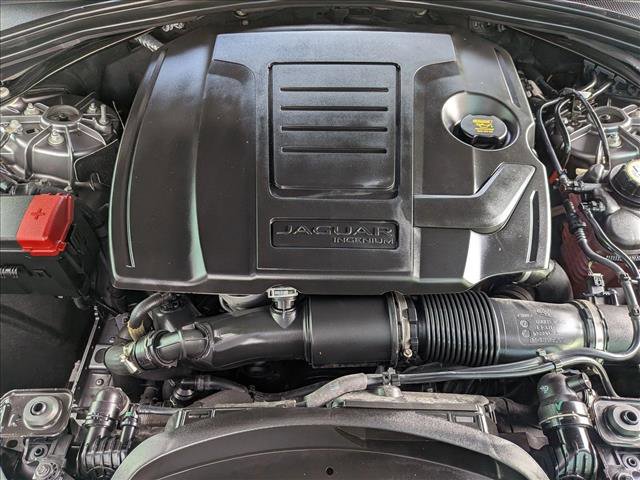 Certified 2025 Jaguar F-PACE R-Dynamic S AWD/4WD image 25