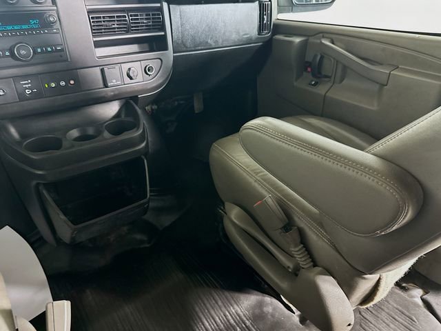 Used 2022 Chevrolet Express 3500 LS image 22