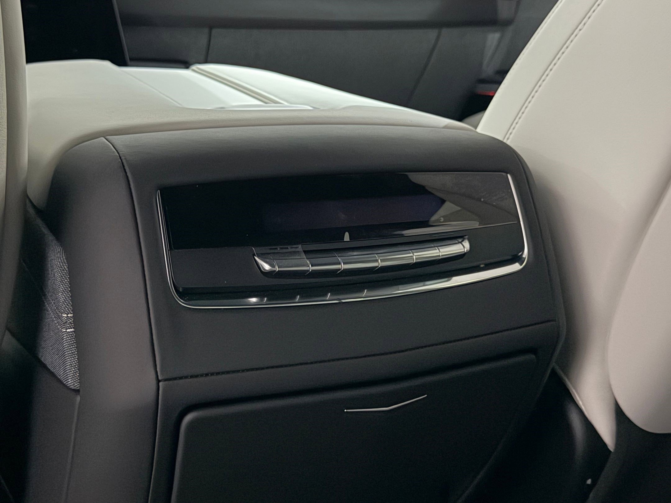 New 2025 Cadillac Escalade Premium Luxury Platinum AWD/4WD image 33