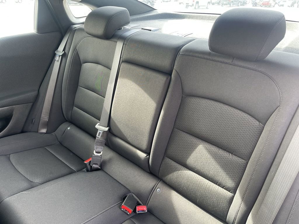 Used 2025 Chevrolet Malibu LT image 35