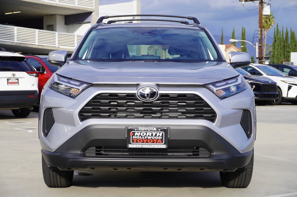New 2025 Toyota RAV4 XLE video 2