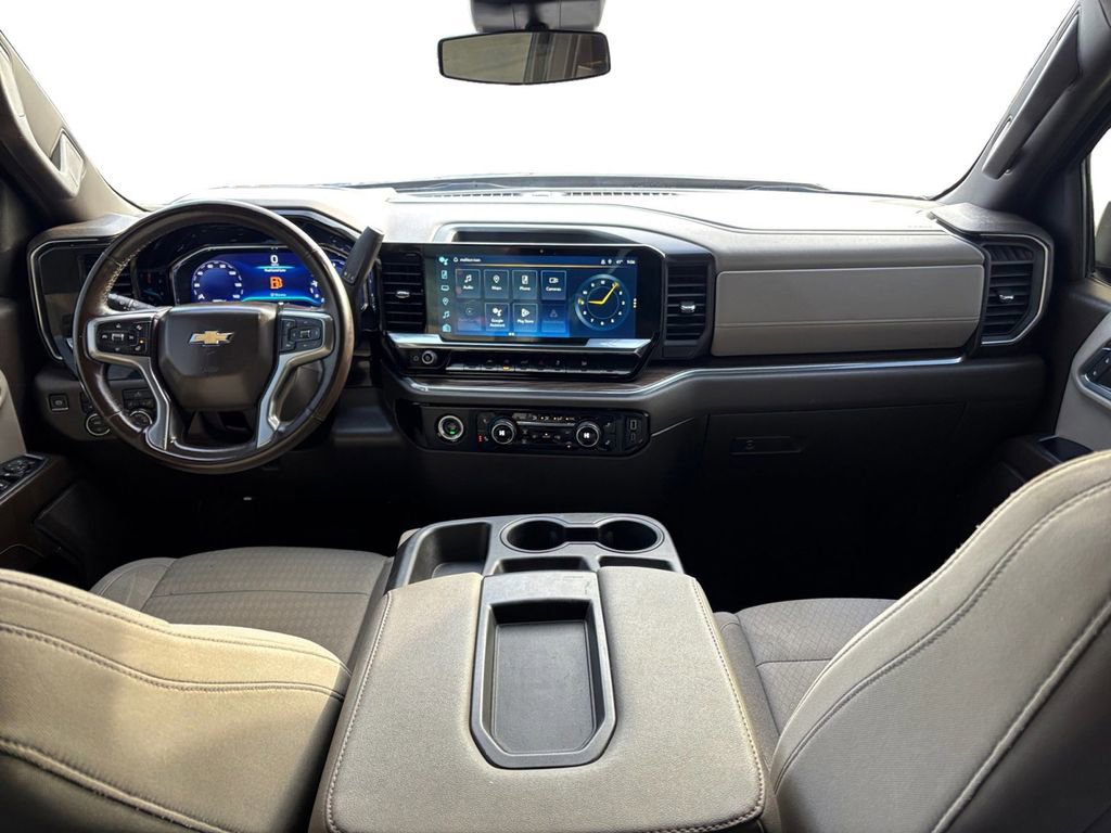 Used 2023 Chevrolet Silverado 1500 LT image 17