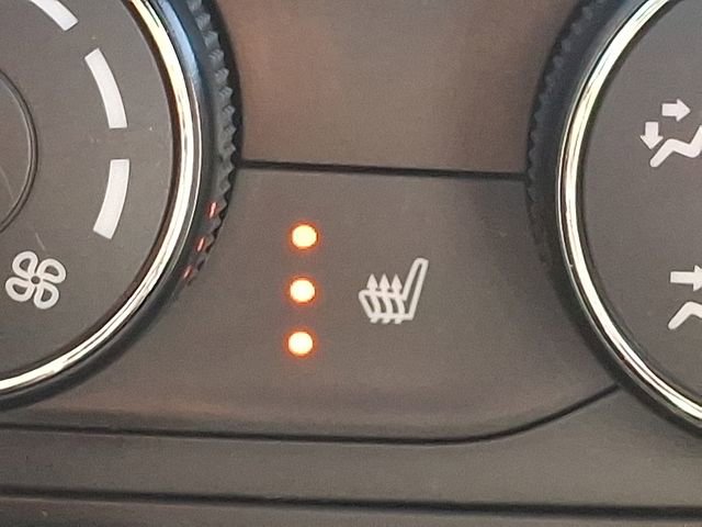 Certified 2024 Chevrolet Trax RS w/ Driver Confidence Package image 23