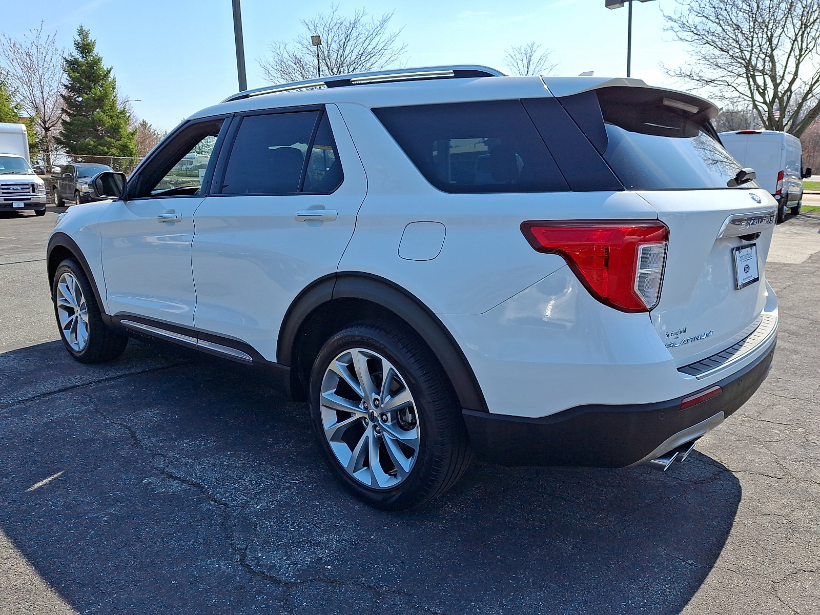 Used 2023 Ford Explorer Platinum w/ Technology Package image 4