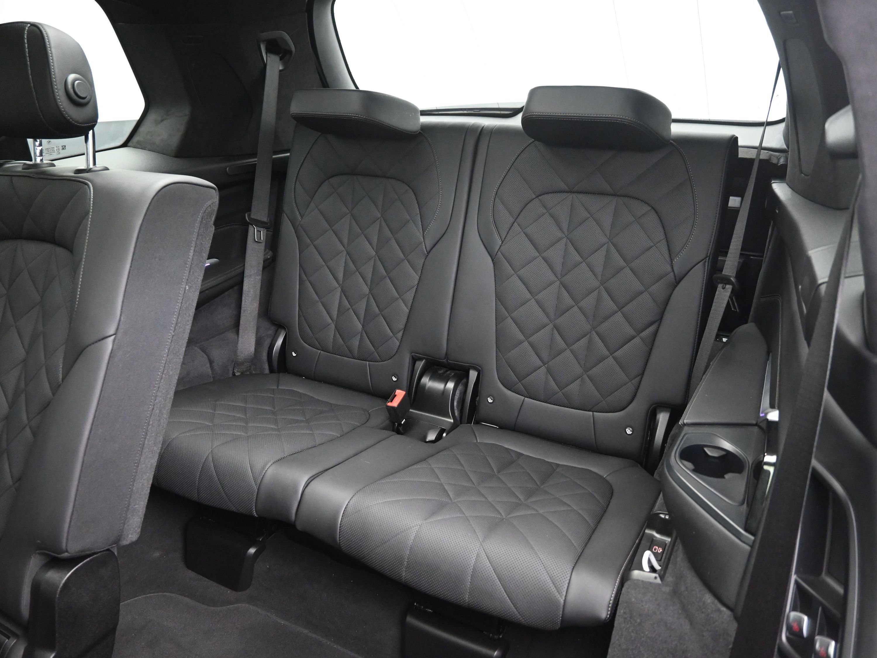 Used 2024 BMW X7 xDrive40i w/ M Sport Package image 14