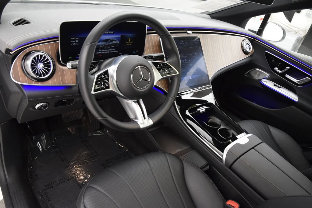 Used 2023 Mercedes-Benz EQE 500 4MATIC Sedan image 21