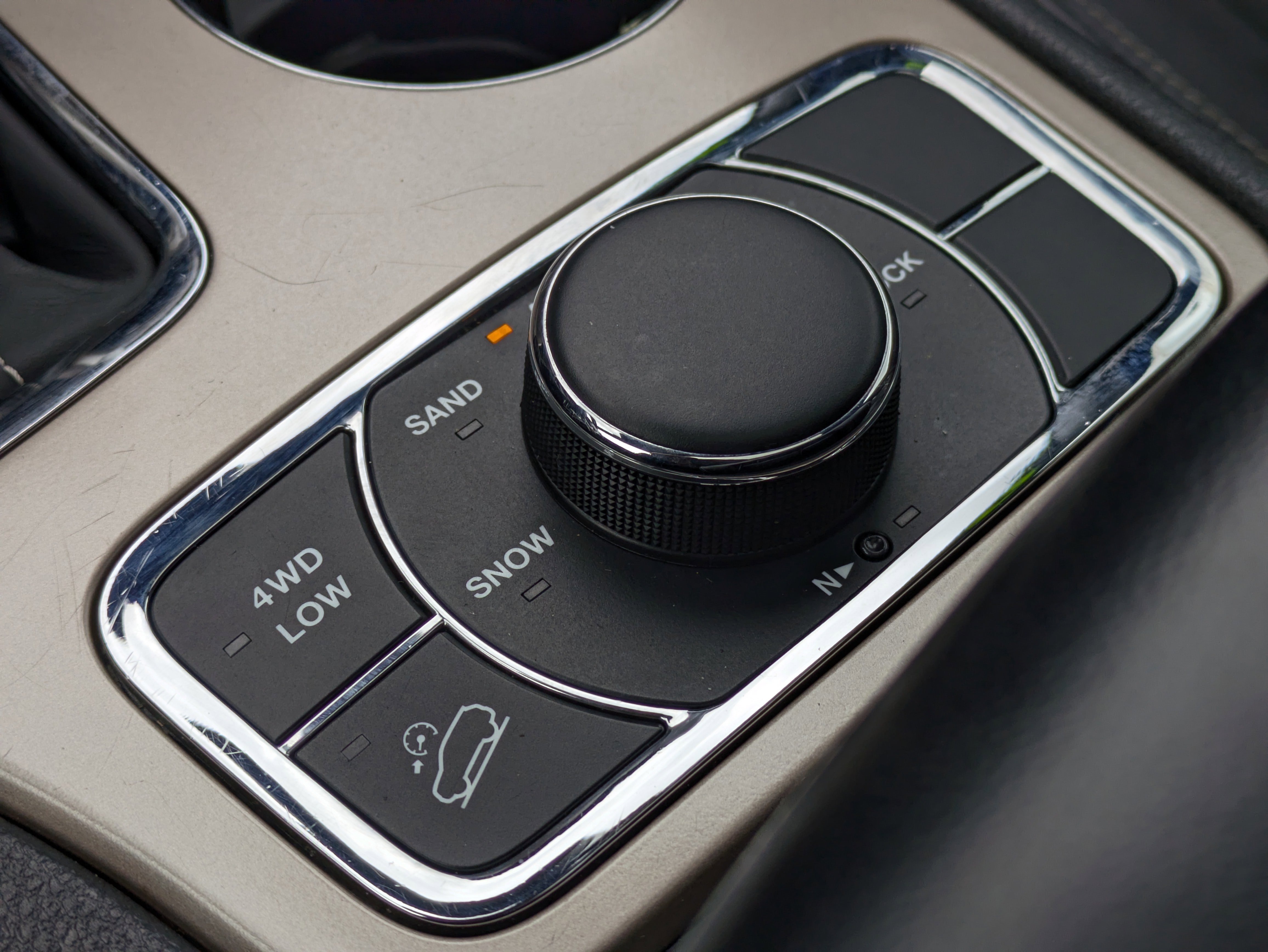 Used 2017 Jeep Grand Cherokee Limited image 33