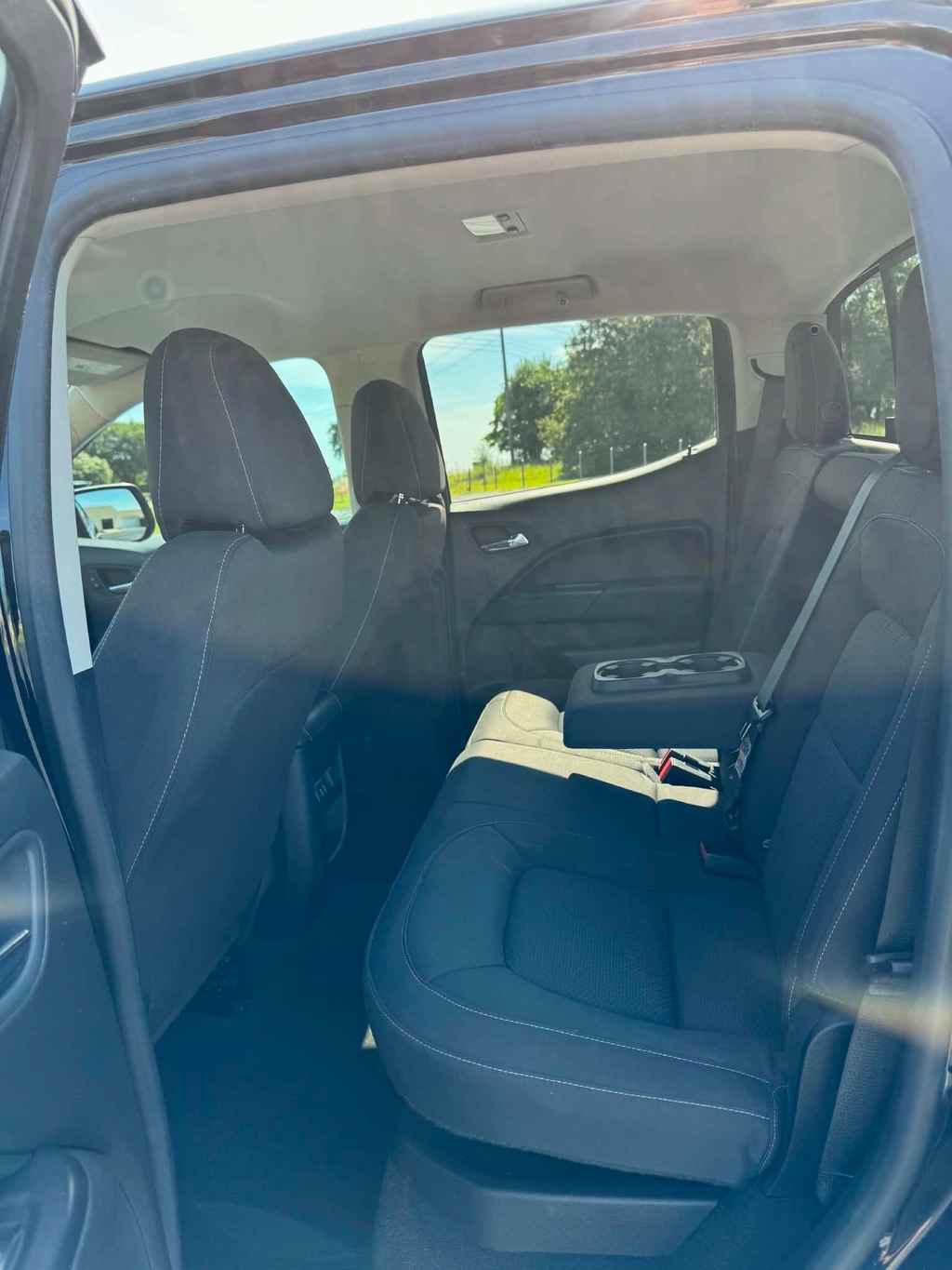 Used 2017 Chevrolet Colorado LT w/ LT Convenience Package RWD image 10