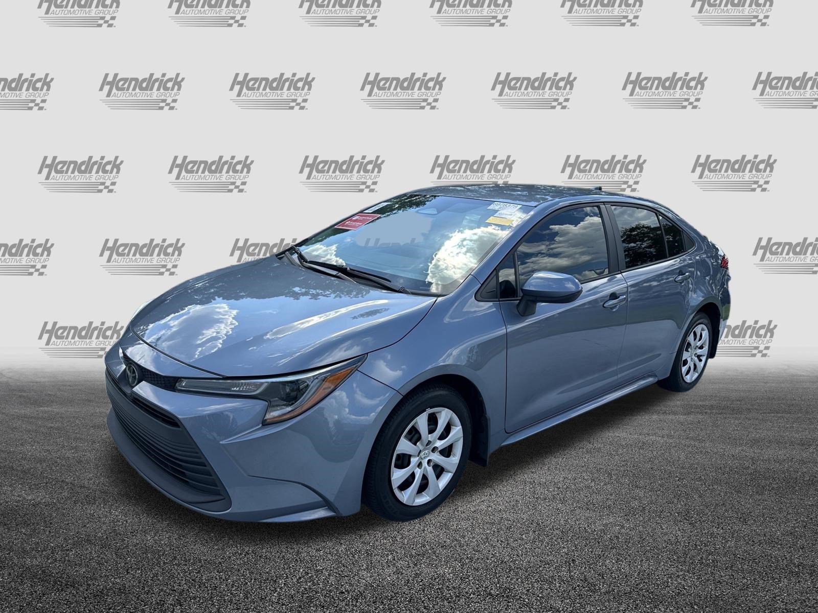 Used 2025 Toyota Corolla LE FWD image 5