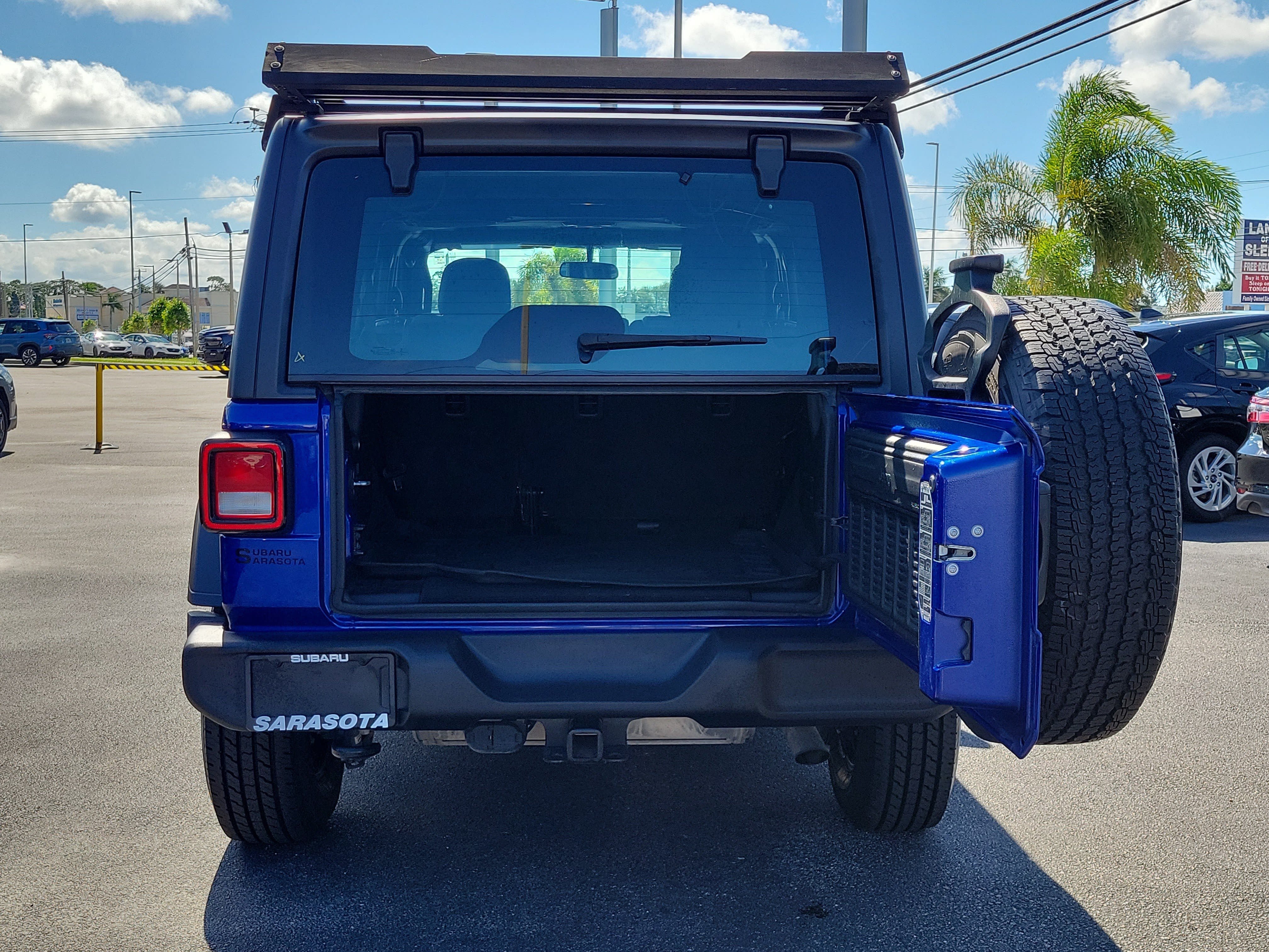 Used 2018 Jeep Wrangler Unlimited Sport AWD/4WD image 8