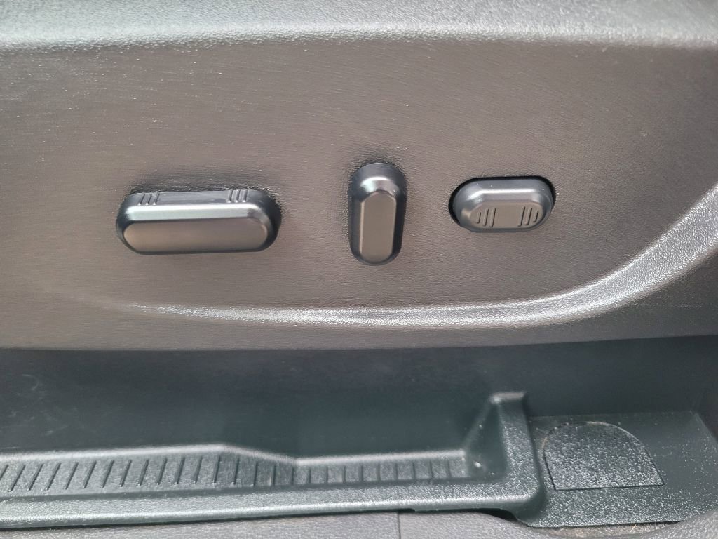 Used 2019 Ford Escape SEL image 24