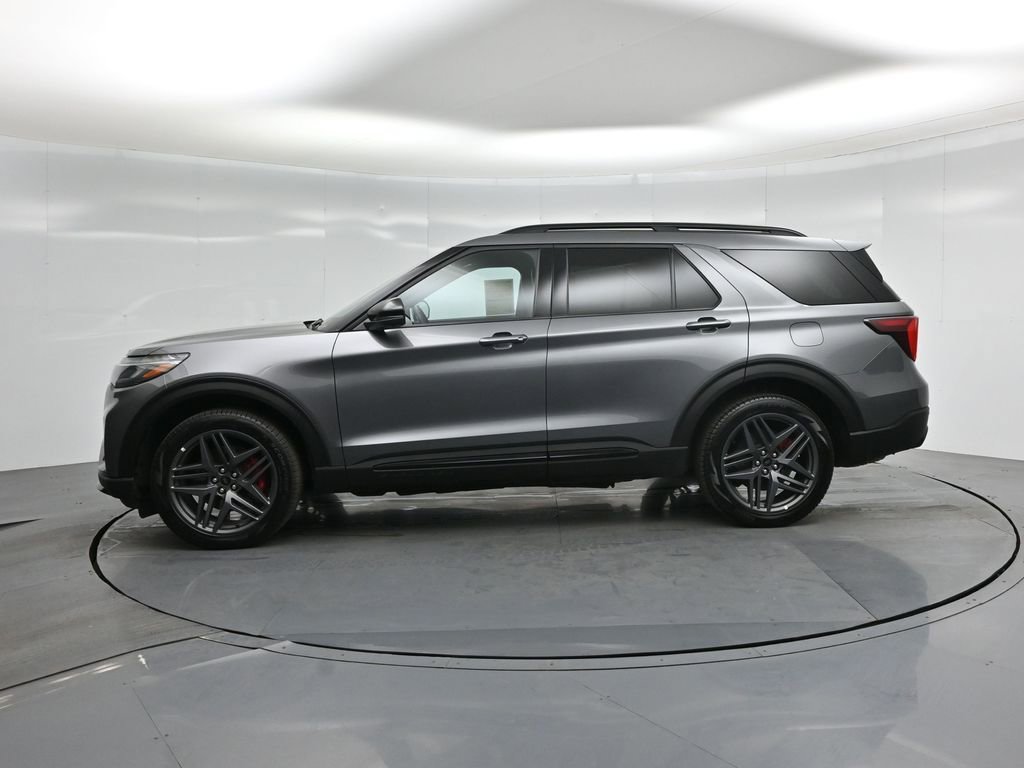 Used 2025 Ford Explorer ST-Line w/ ST-Line Street Pack image 31