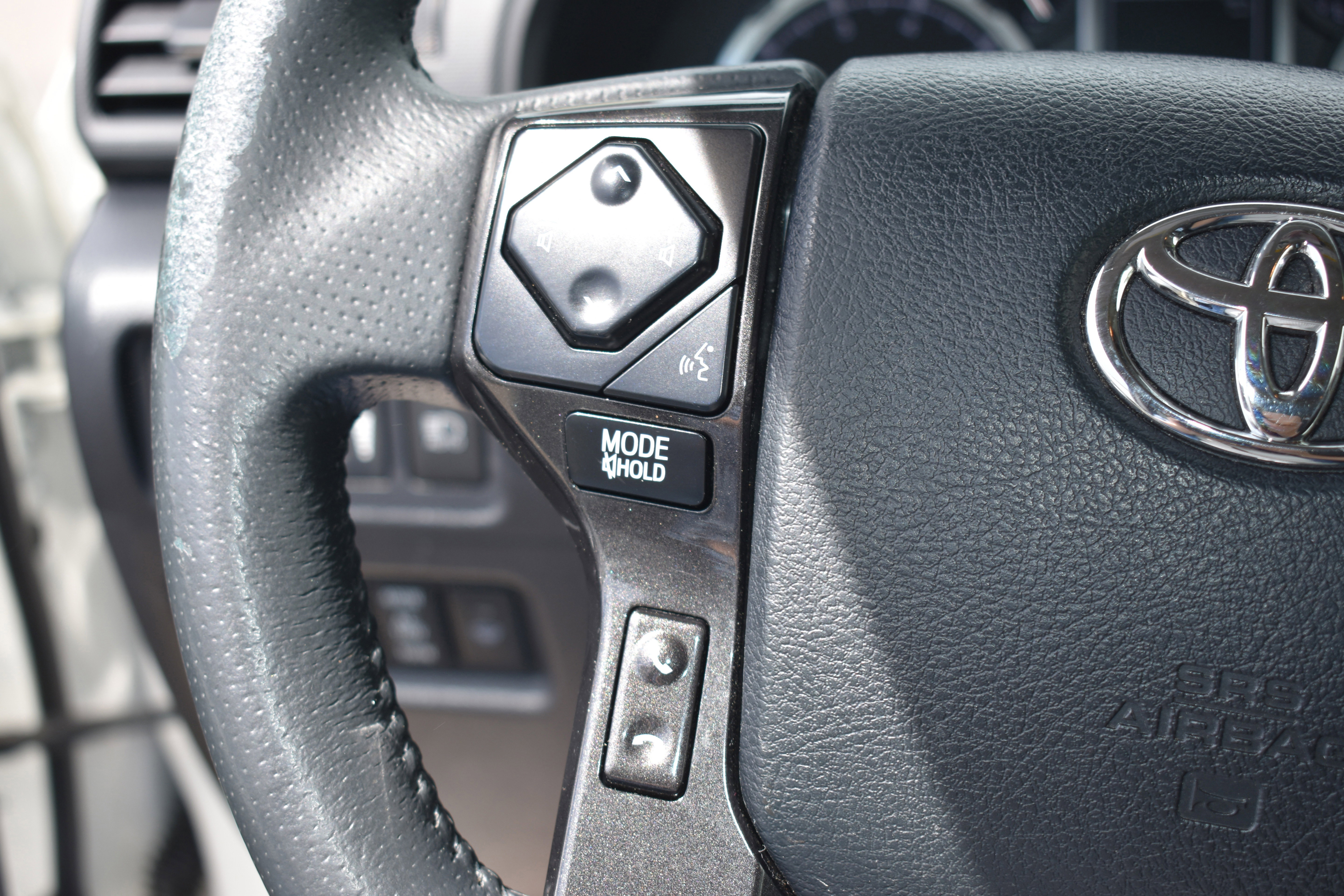 Used 2022 Toyota 4Runner TRD Off-Road Premium AWD/4WD image 15