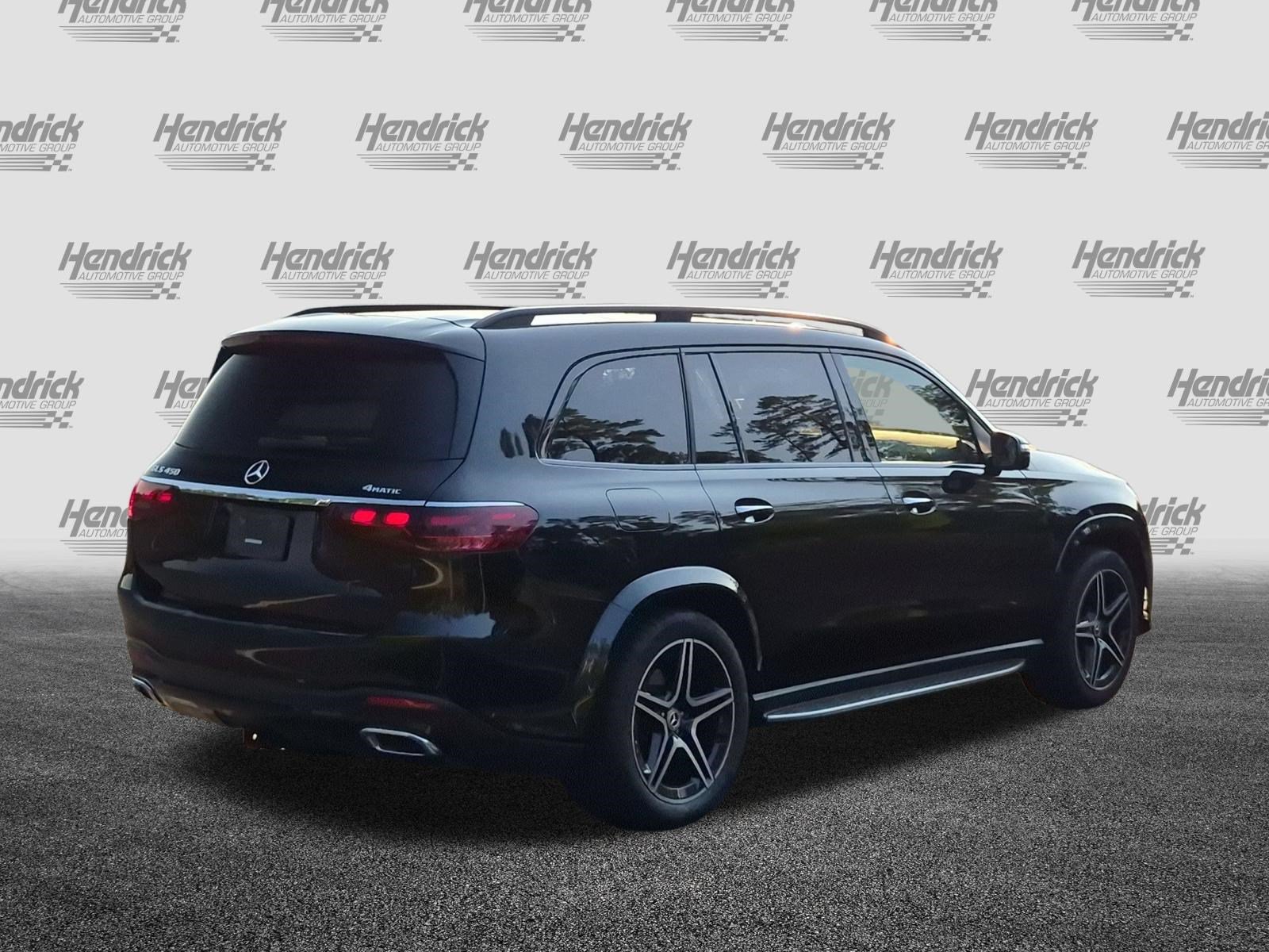 Used 2024 Mercedes-Benz GLS 450 4MATIC image 10