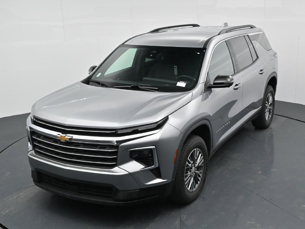 Used 2024 Chevrolet Traverse LT FWD image 19