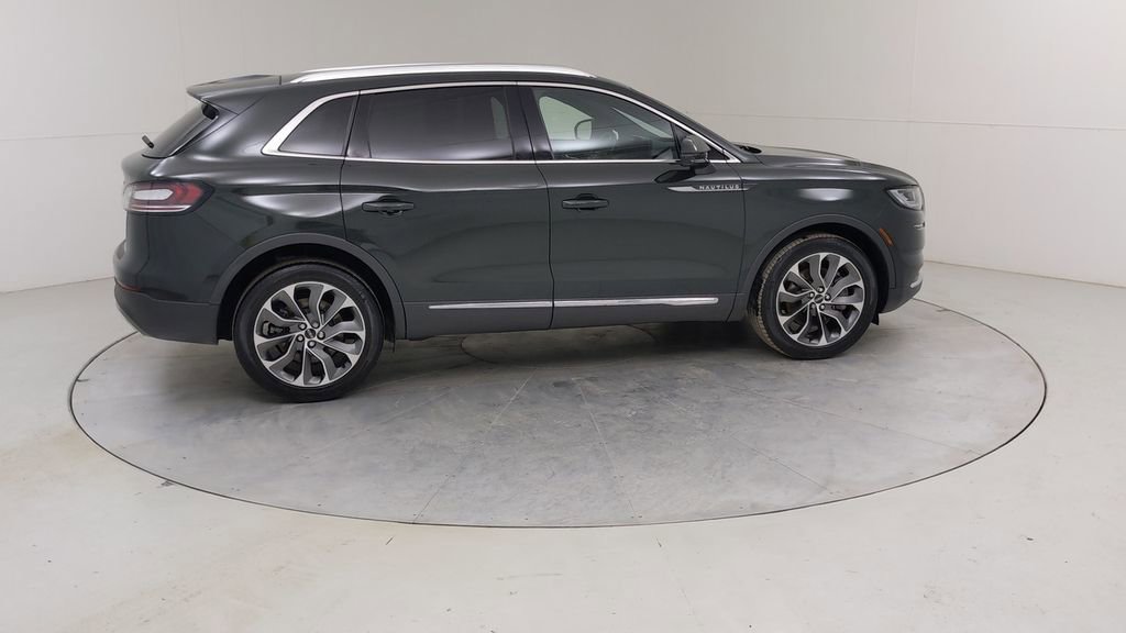 Used 2023 Lincoln Nautilus Reserve w/ Luxury Package image 13