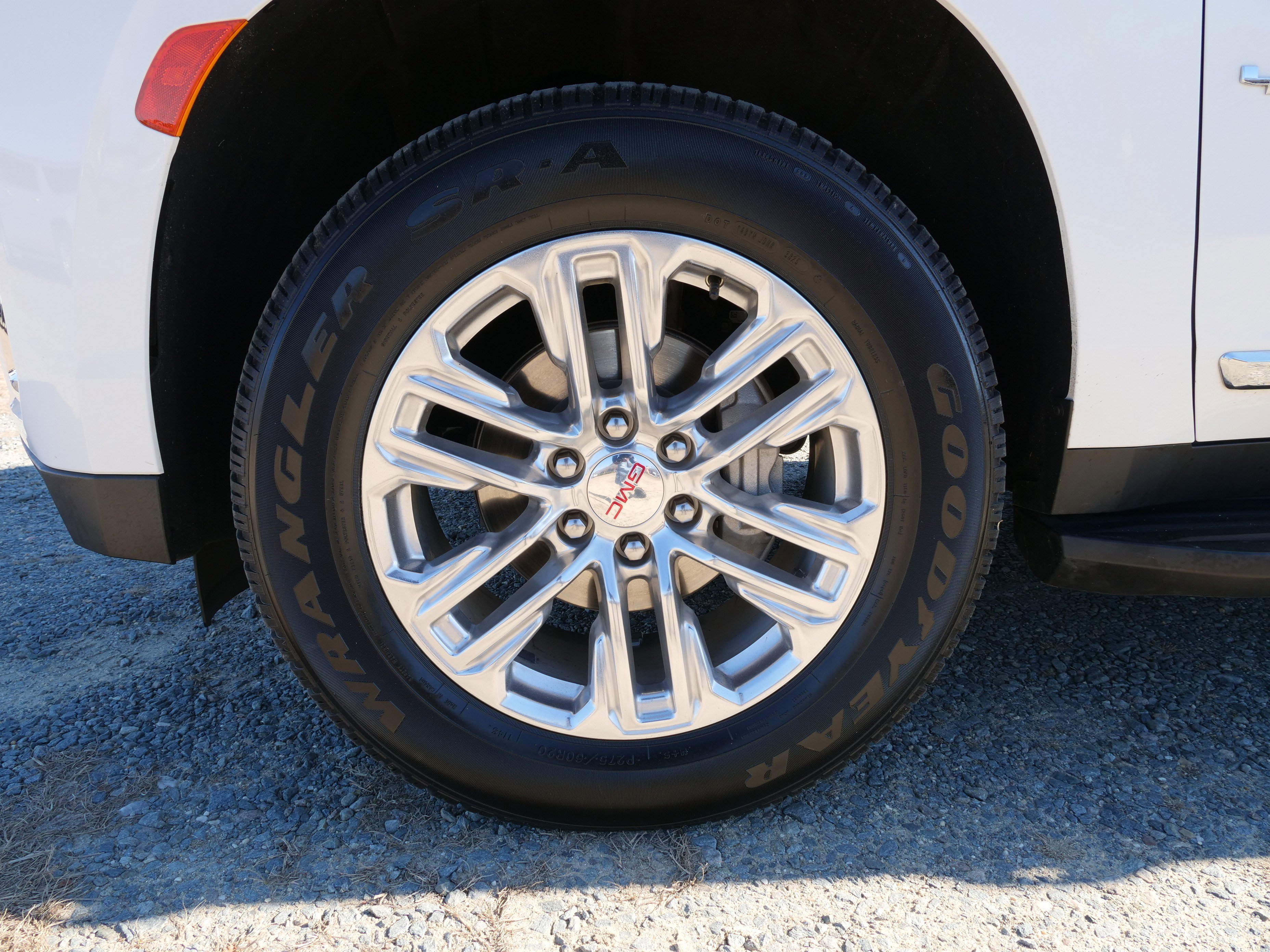 Certified 2024 GMC Yukon XL SLT image 13