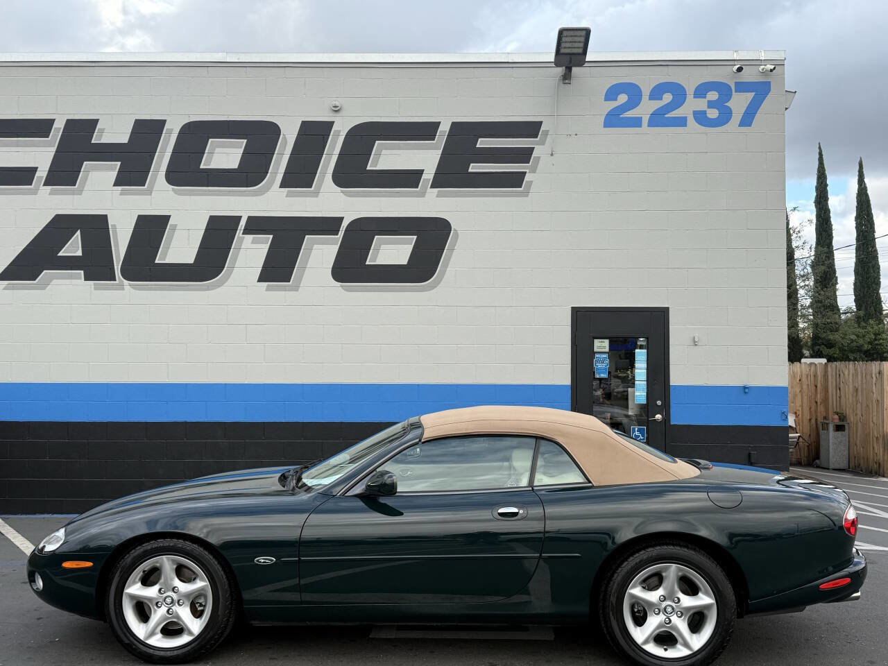 Used 2001 Jaguar XK8 Convertible RWD image 21