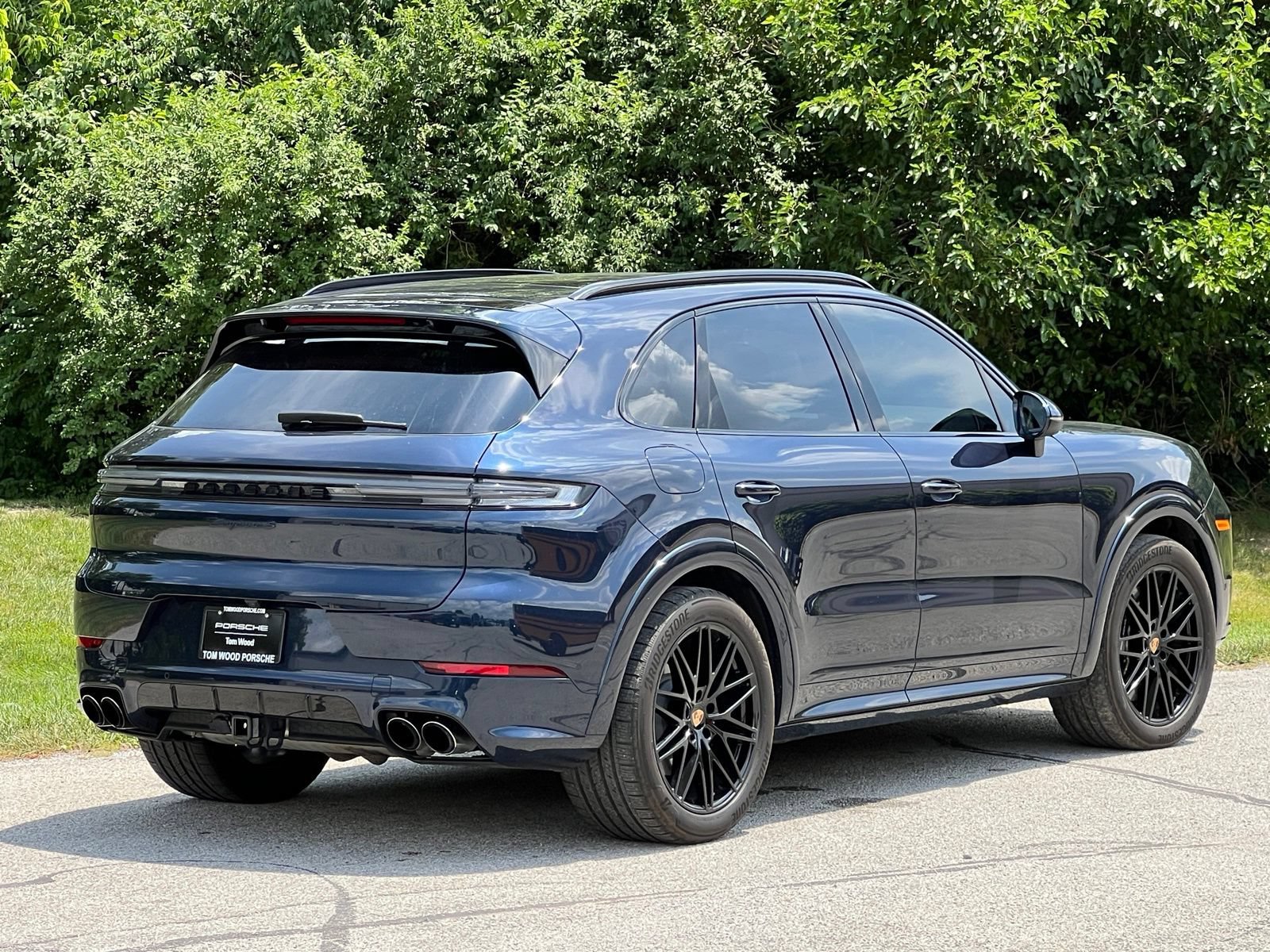 Certified 2025 Porsche Cayenne S AWD/4WD image 6