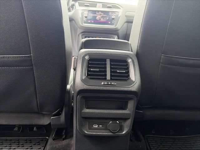 Used 2022 Volkswagen Tiguan SEL R-Line AWD/4WD image 20